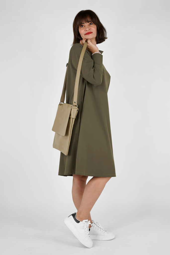 Crossbody-Bag TOM aus genarbtem Leder in beige