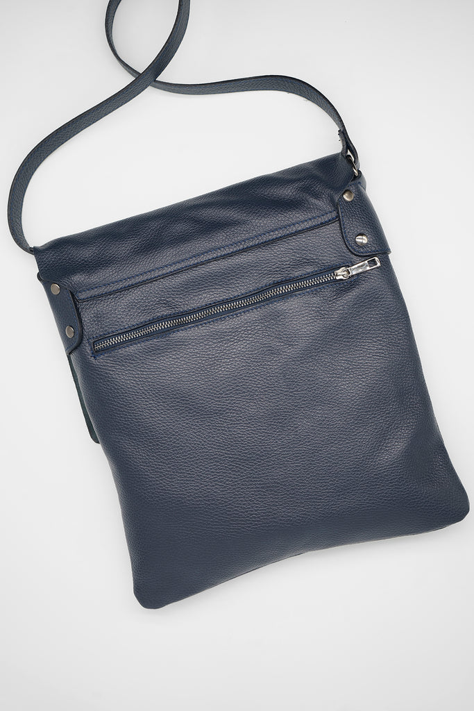 Crossbody-Bag TOM aus genarbtem Leder in dunkelblau