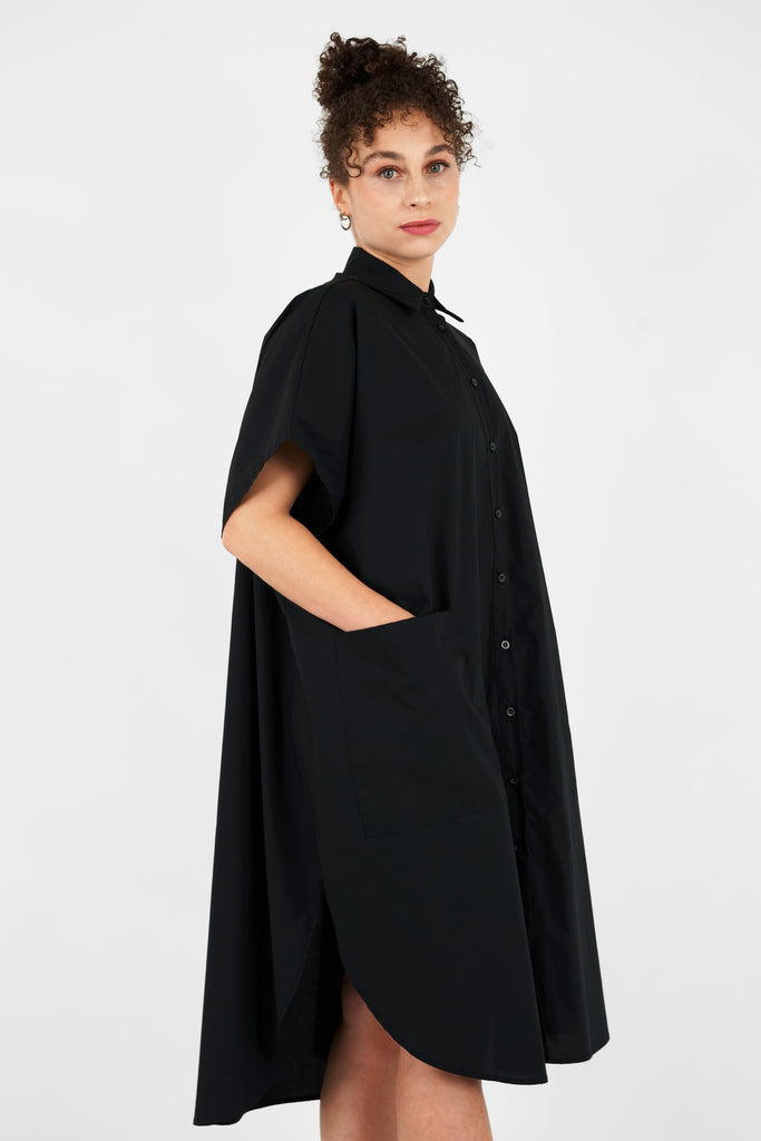 Hemdblusenkleid in Stretch-Popeline-Qualität in schwarz