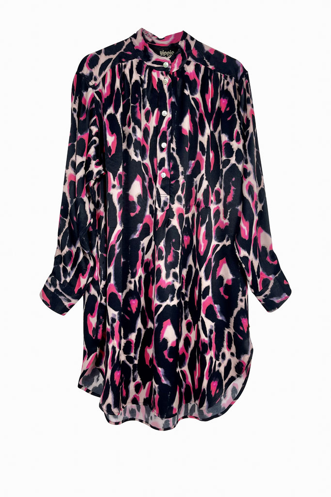 Hemdblusenkleid mit Leo-Print in pink