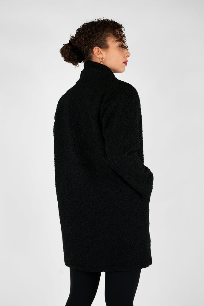 Jacke in Bouclé-Optik in schwarz
