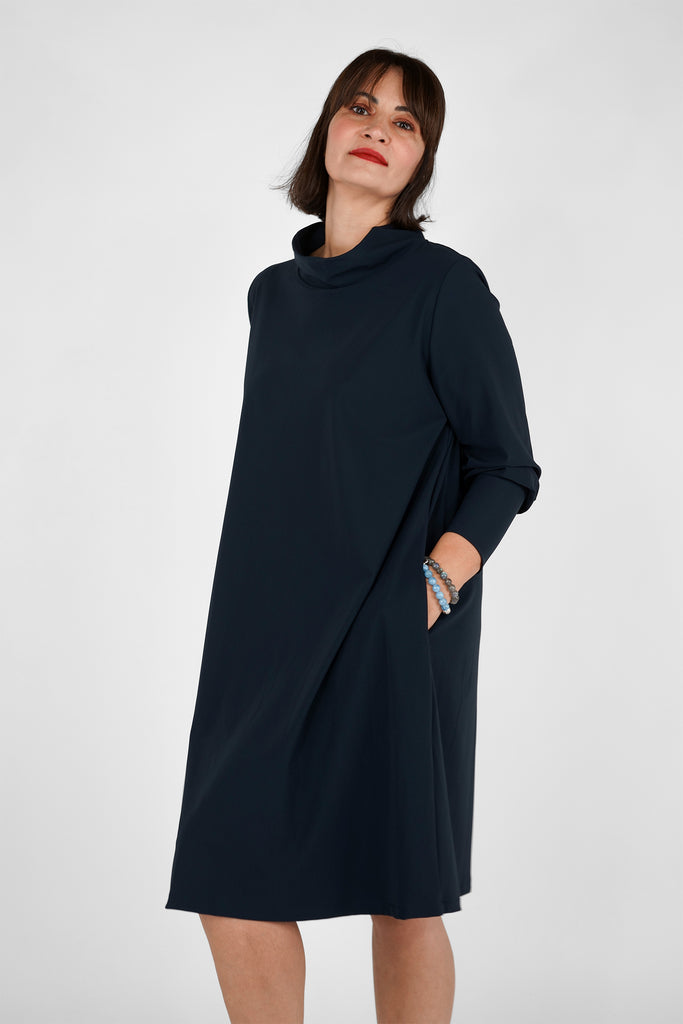 Kleid aus bi-elastischer Qualität in dunkelblau