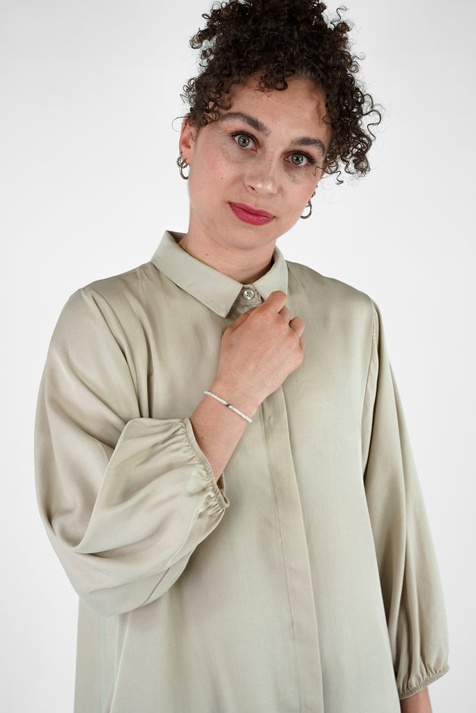 Kleid in A-Linie aus fliessender Tencel-Qualität in beige