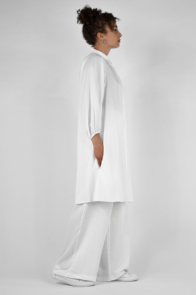 Kleid in A-Linie aus fliessender Tencel-Qualität in weiss