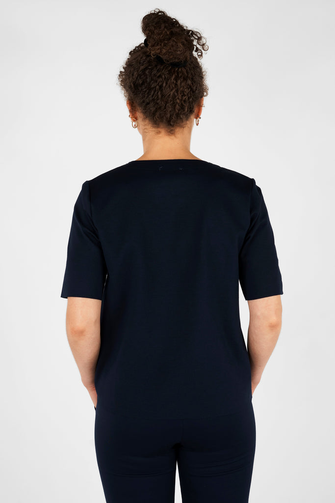 Basic Shirt aus Viskose-Mix-Qualität in dunkelblau