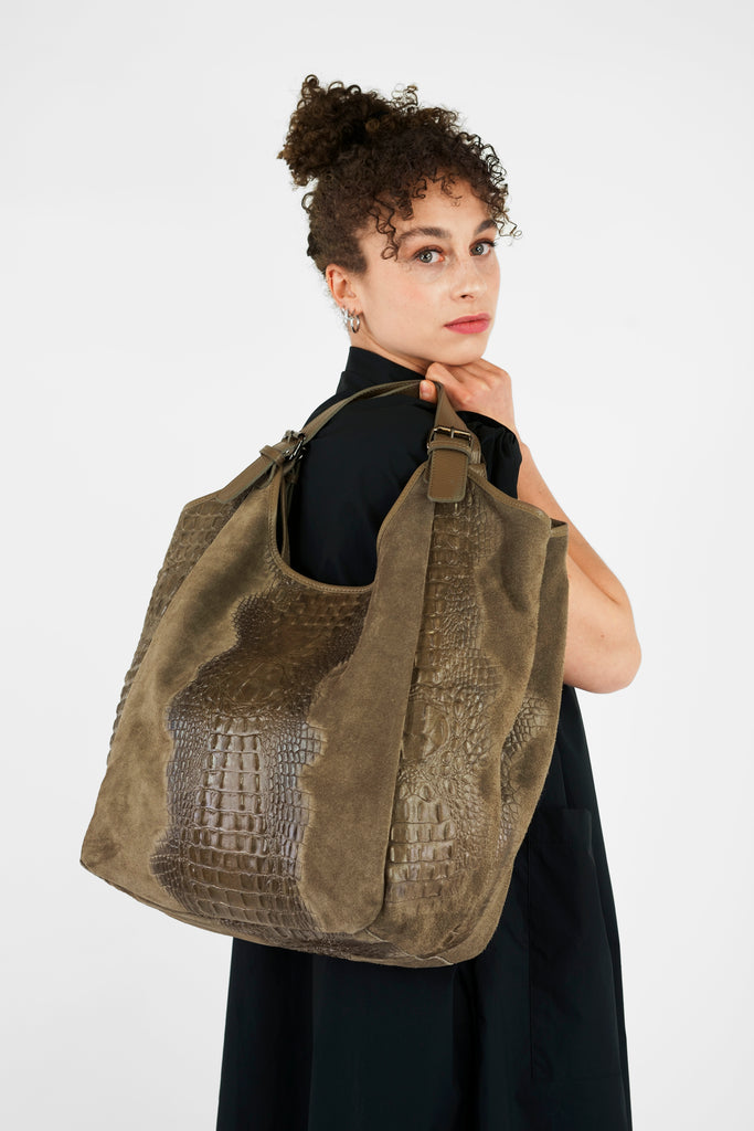 Ledershopper DANA mit Krokoprägung in beige