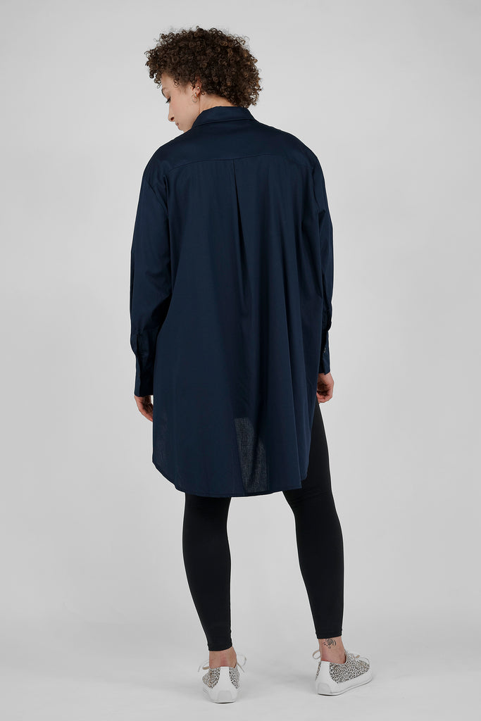 Oversize-Bluse aus reiner Baumwolle in dunkelblau