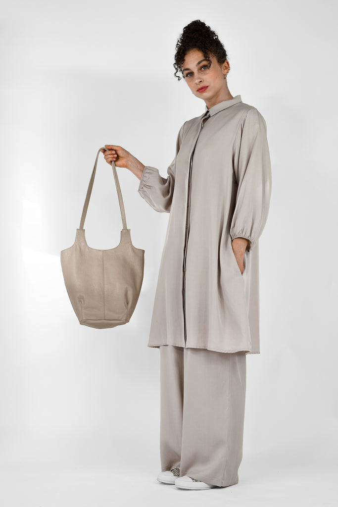 Shopper Maya aus genarbtem Leder in creme