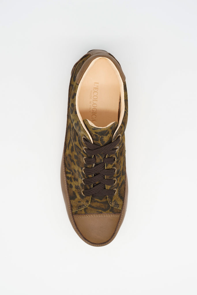 Sneaker mit Leoprint aus Leder in braun