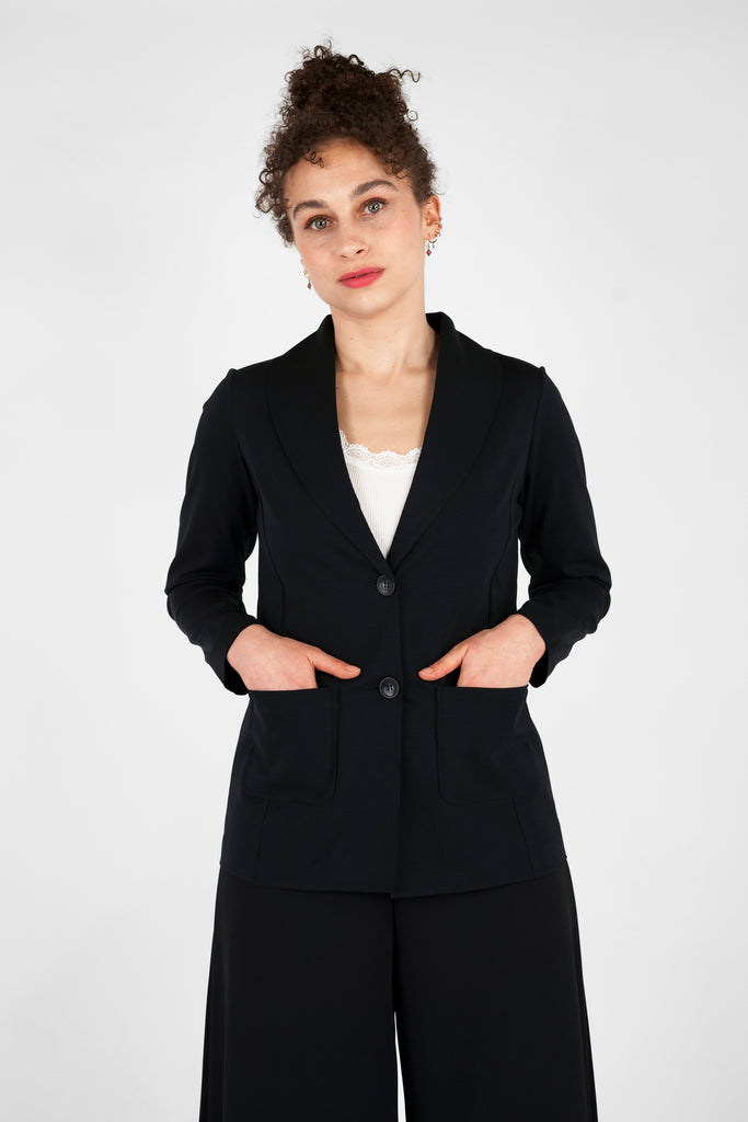Taillierter Blazer aus Viskose-Mix-Qualität in schwarz
