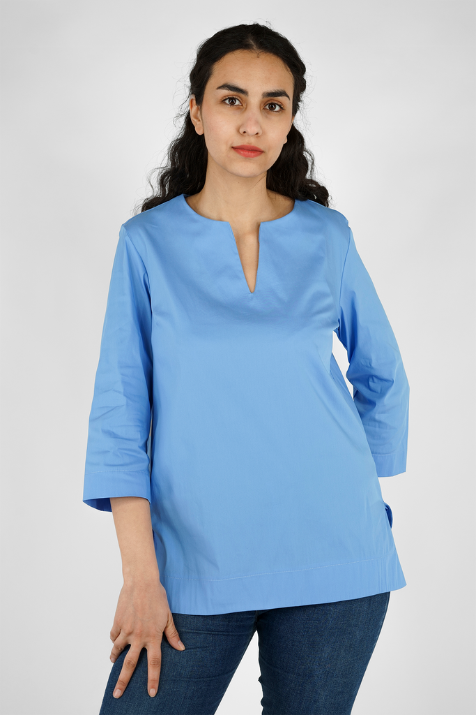Bluse A-Shape aus Popeline-Stretch in hellblau