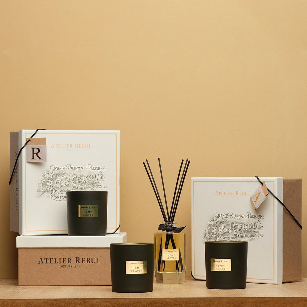 magazzino_designeroutlet_HEMP_LEAVES_Reed_Diffuser_200ml Der reiche Duft der Hanfblätter-Duftstäbchen ist von Hanfblättern inspiriert.