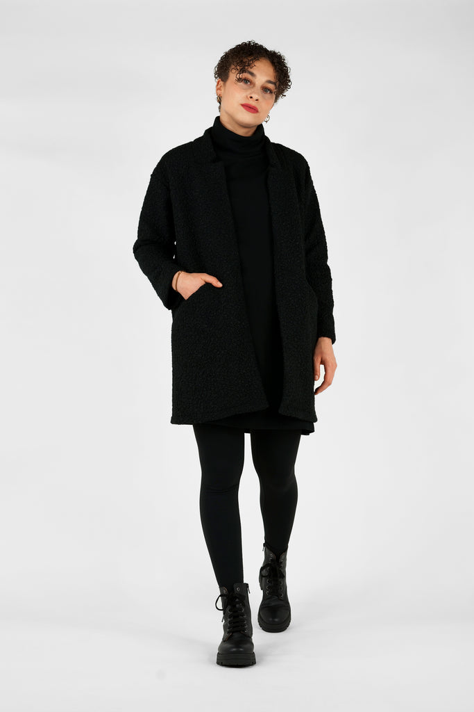 Jacke in Bouclé-Optik in schwarz