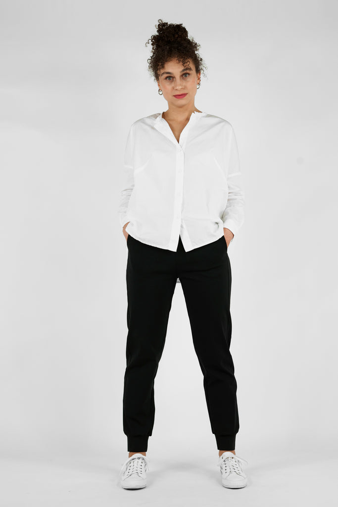 Joggpants aus Baumwolle-Mix in schwarz