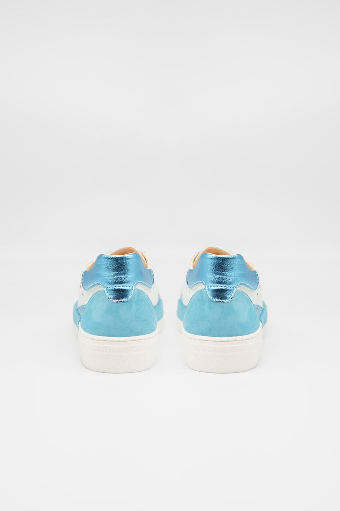 L'Ecologica Ledersneaker mit Metallic-Applikationen in weiss und blau