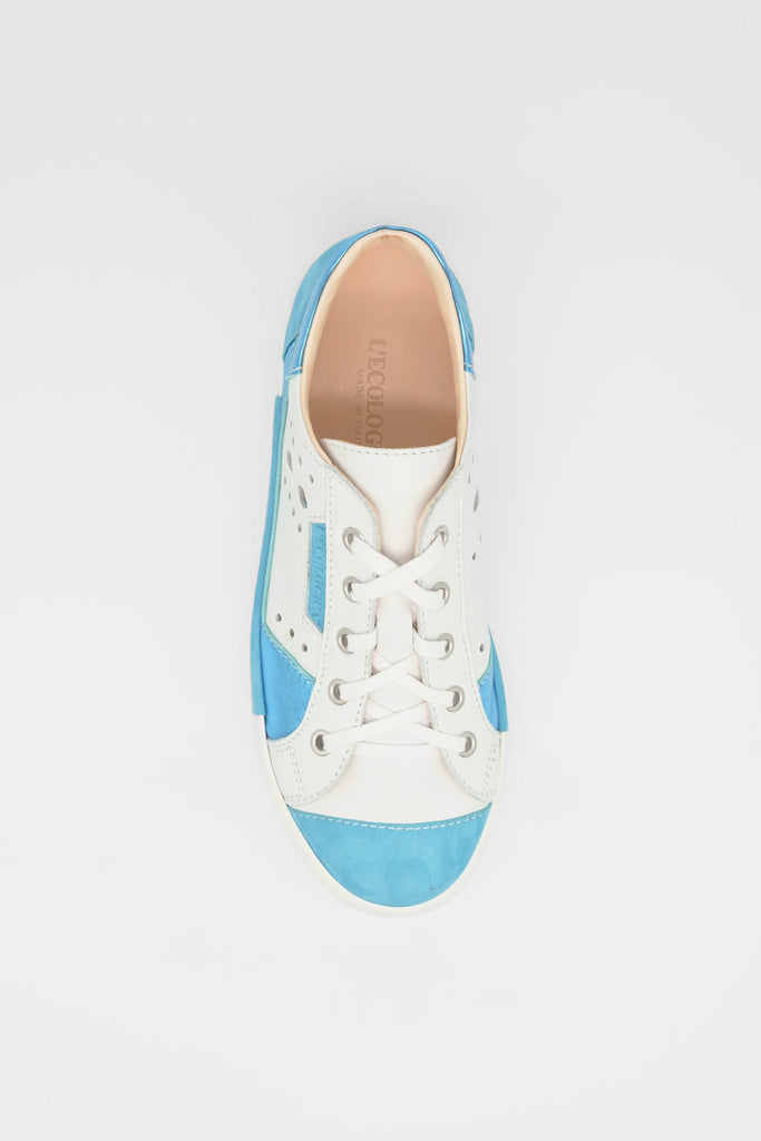 L'Ecologica Ledersneaker mit Metallic-Applikationen in weiss und blau
