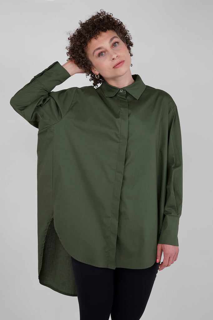 Oversize-Bluse aus reiner Baumwolle in dunkelgrün