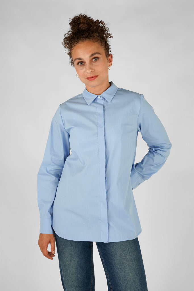 Stretch-Popeline-Bluse aus Baumwolle-Mix in hellblau